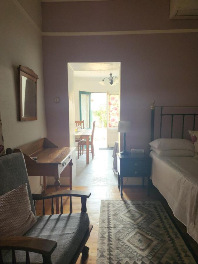Die Dorpshuis Graaff Reinet Exterior photo