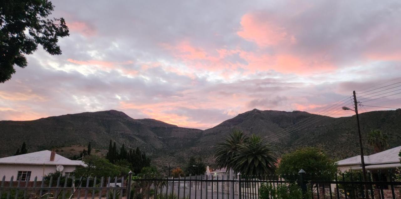 Die Dorpshuis Graaff Reinet Exterior photo