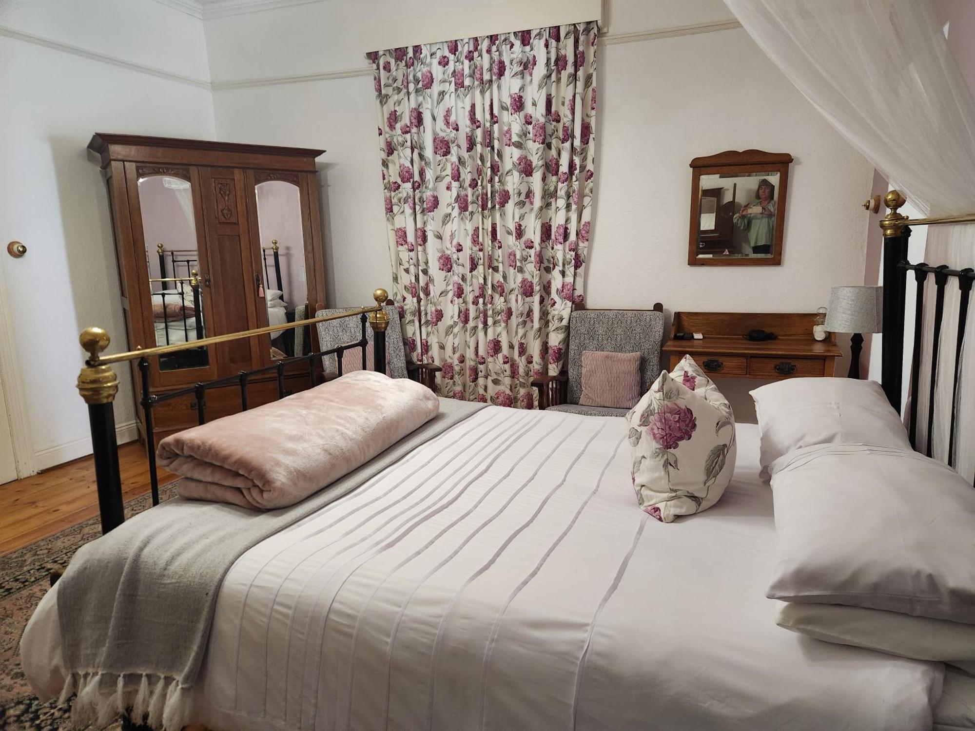 Die Dorpshuis Graaff Reinet Exterior photo